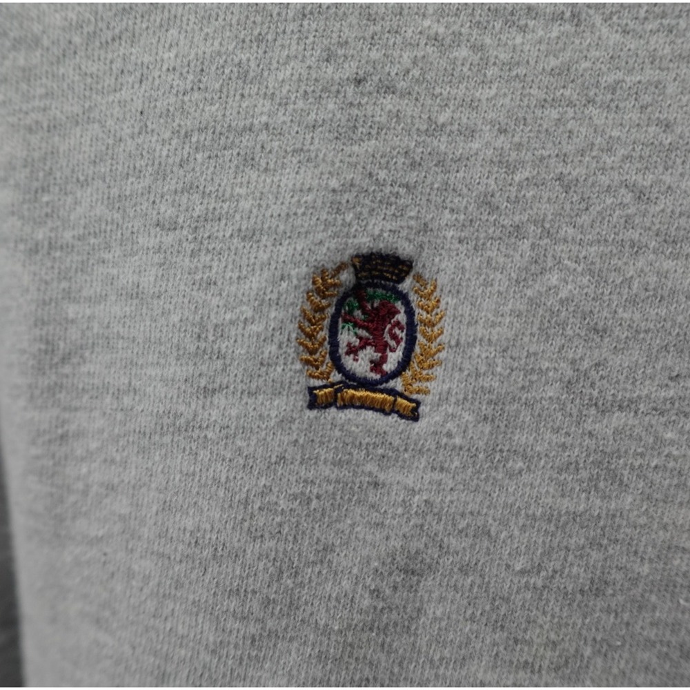 Tommy Hilfiger Vintage Mens Crewneck Sweatshirt Gray Embroidered Crest XL USA - Picture 2 of 8